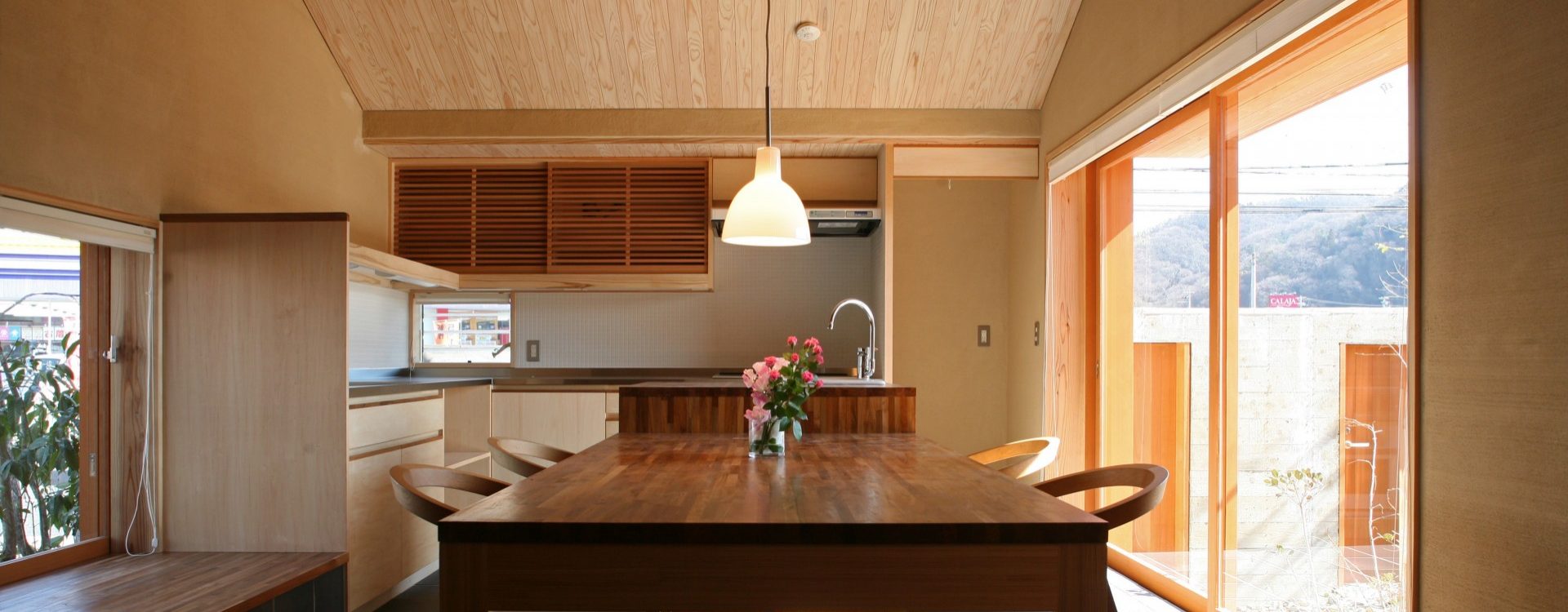 豊かな木の香りのなかで健康に暮らす。ワンランク上の木造住宅｜木の家 グリーンハウス